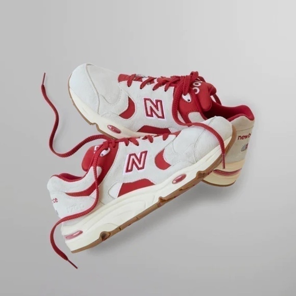 [NEW IN BOX] Limited Rare Kith New Balance 1700 Toronto Marshmallow - US M8.5 - Picture 14 of 16